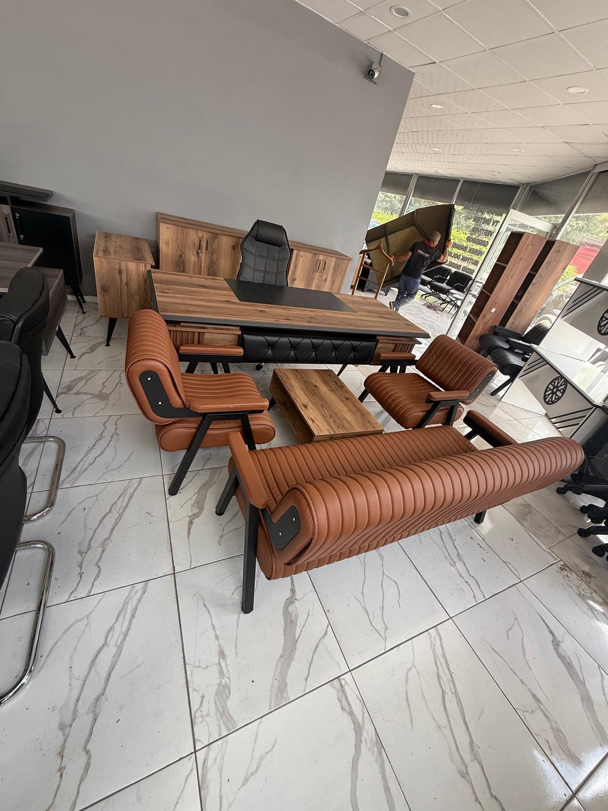 Modern Yönetici Ofis Takımı